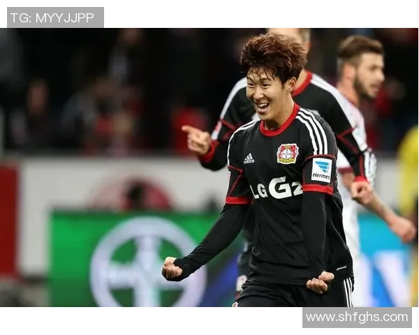 外媒评选当今足球明星实力榜单揭晓引发热议与讨论