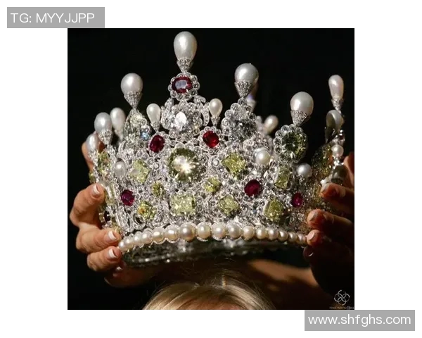 足球明星与皇冠的传奇故事揭示了他们背后的荣耀与奋斗历程