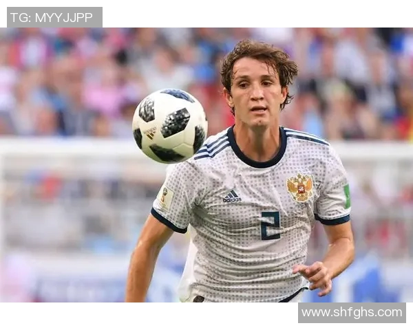 俄罗斯足球明星门将的传奇故事与辉煌成就回顾