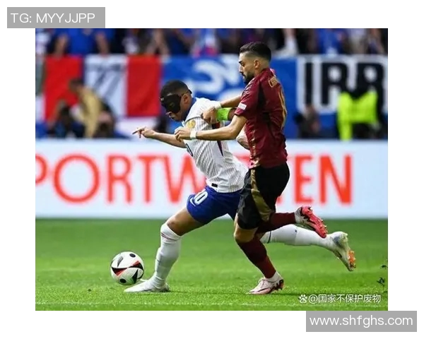 足球明星的魅力与才华:闪耀绿茵场的传奇与荣耀之路 足球明星的魅力与才华:闪耀绿茵场的传奇与荣耀之路