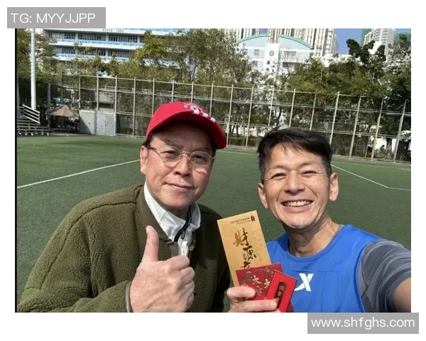 香港足球明星队谭咏麟携手球迷共创辉煌赛季展现运动精神与团队合作 香港足球明星队谭咏麟携手球迷共创辉煌赛季展现运动精神与团队合作