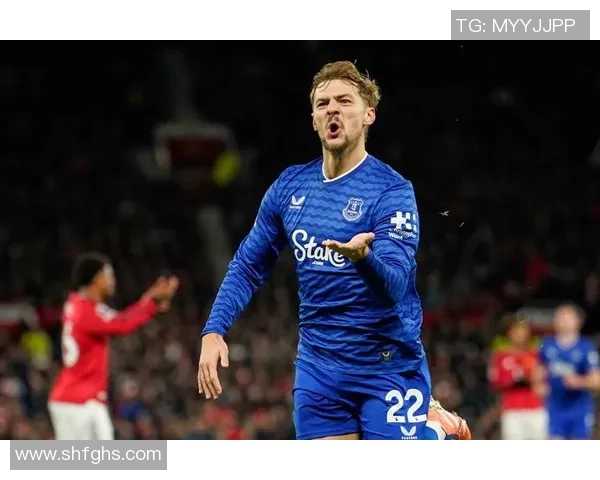 加拿大足球明星埃弗顿的辉煌历程与对国家队的贡献分析 加拿大足球明星埃弗顿的辉煌历程与对国家队的贡献分析