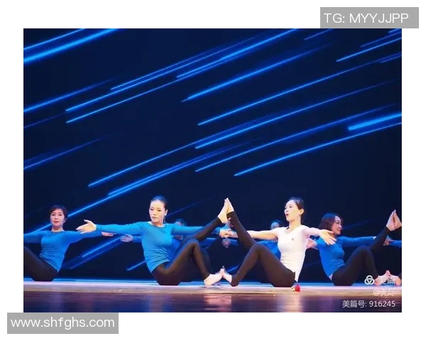 足球场上的舞者不同明星的独特动作与风采展现 足球场上的舞者不同明星的独特动作与风采展现